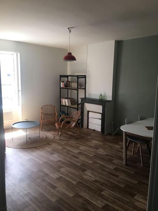 Appartement Avec Parking Proche Cathedrale Bourges Exteriér fotografie